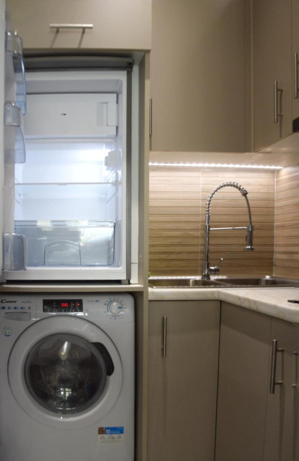 Andriiaanii Apartment アテネ エクステリア 写真